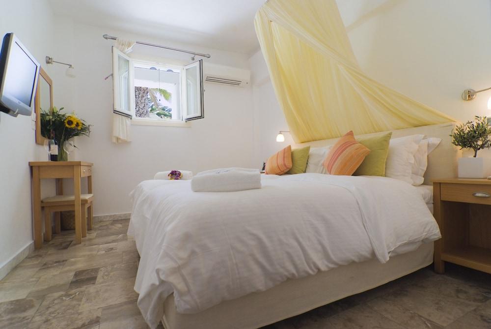 Zephyros Aparthotel เปรากา ภายนอก รูปภาพ